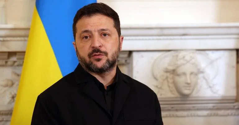 Zelensky implora pelo Starlink. Musk responsabiliza EUA