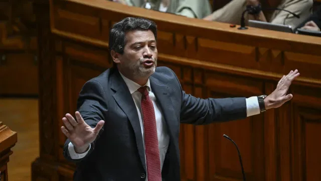 "Impreparado". Ventura acusa PSD de querer fazer "tudo igual" a outros