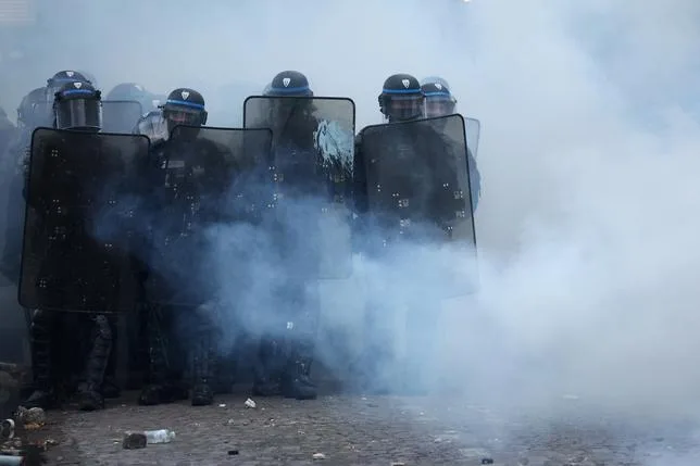 La France a un problème de violence, et il commence par sa police