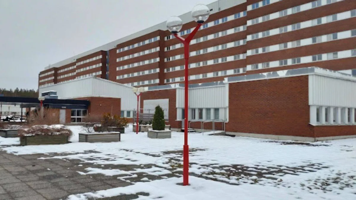 A Swedish hospital stores winter snow and pumps its meltwater through the building in summer