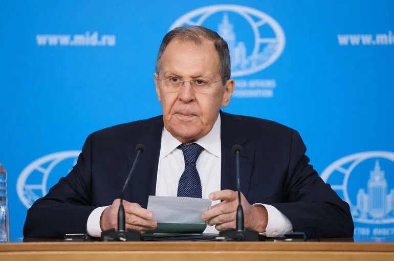 Лавров: Россия не будет приостанавливать СВО для переговоров