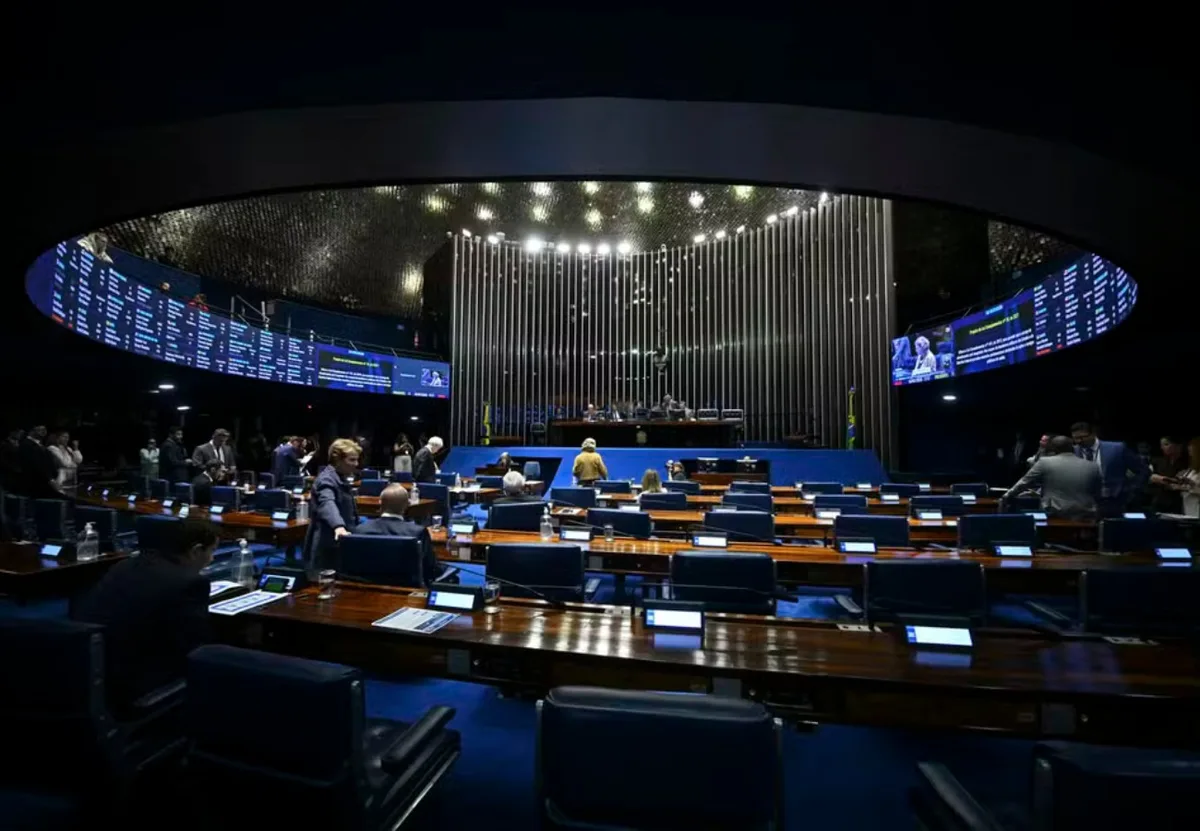 Datafolha para o Senado no RJ: Benedita, 15%; Carlos Jordy, 8%; Carlos Portinho, 8%; Marcelo Crivella, 6%; Pedro Paulo, 6%; Monica Benicio, 6%; Waguinho, 3%