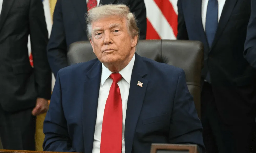 Juíza nos EUA se recusa a bloquear ordem de Trump que limita cidadania por nascimento