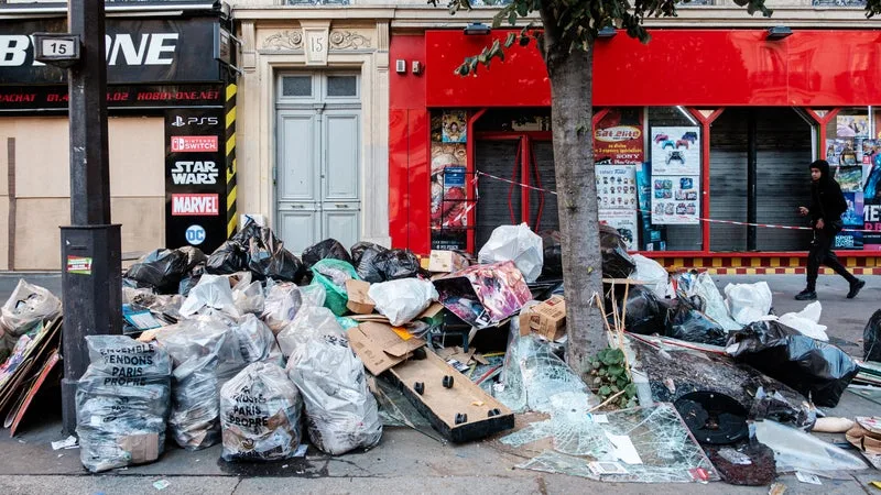 "Les Français ne toléreront pas que des prédateurs s'enrichissent": Attal et Bardella demandent à Vinted et Leboncoin d'aider l'Etat à retrouver les voleurs