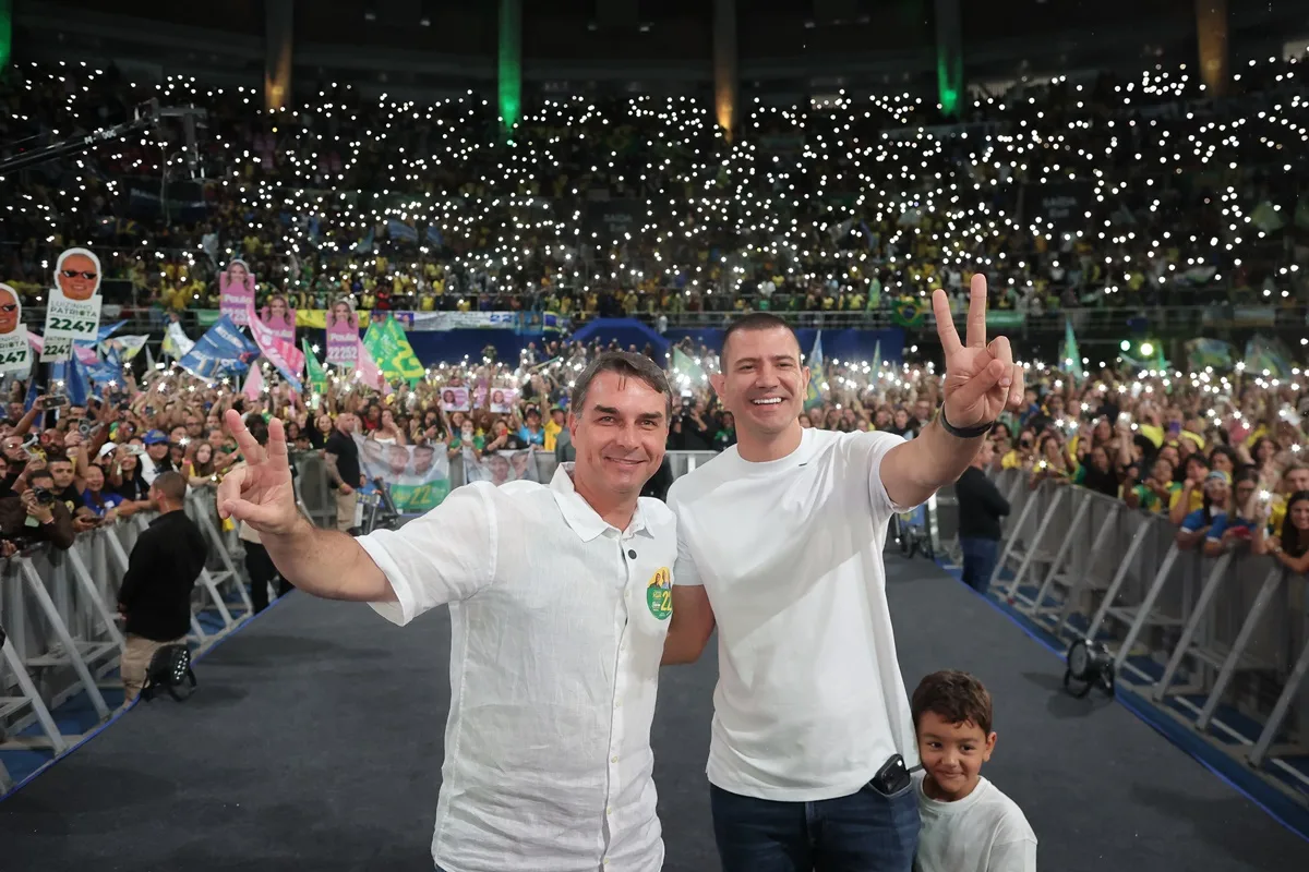 Ruas cresce oito pontos desde março e reduz distância para Eduardo Paes