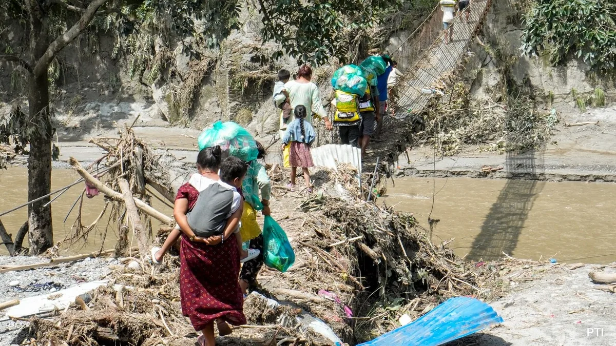 Himanta Biswa Sarma Speaks To 8 Assam Residents Rescued In Nepal