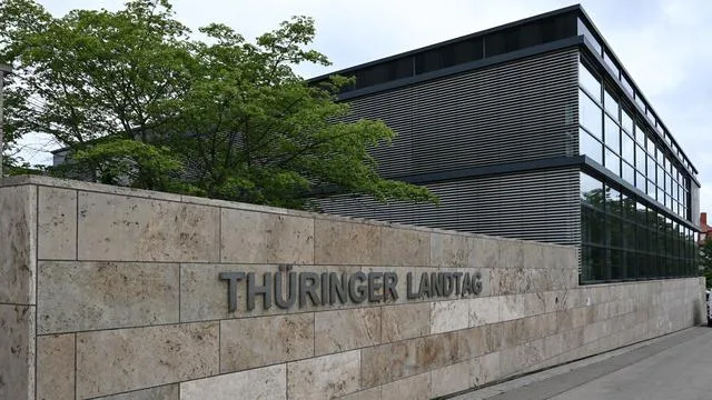 Landtag: Sitzung zu Misstrauensvotum gegen Voigt am 28. August