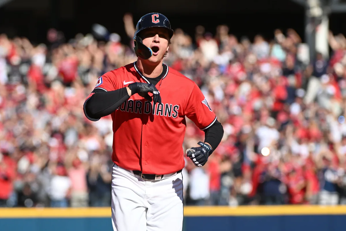 정규시즌 4홈런 타자의 가을 반란… 가디언스, ALCS 2승 1패