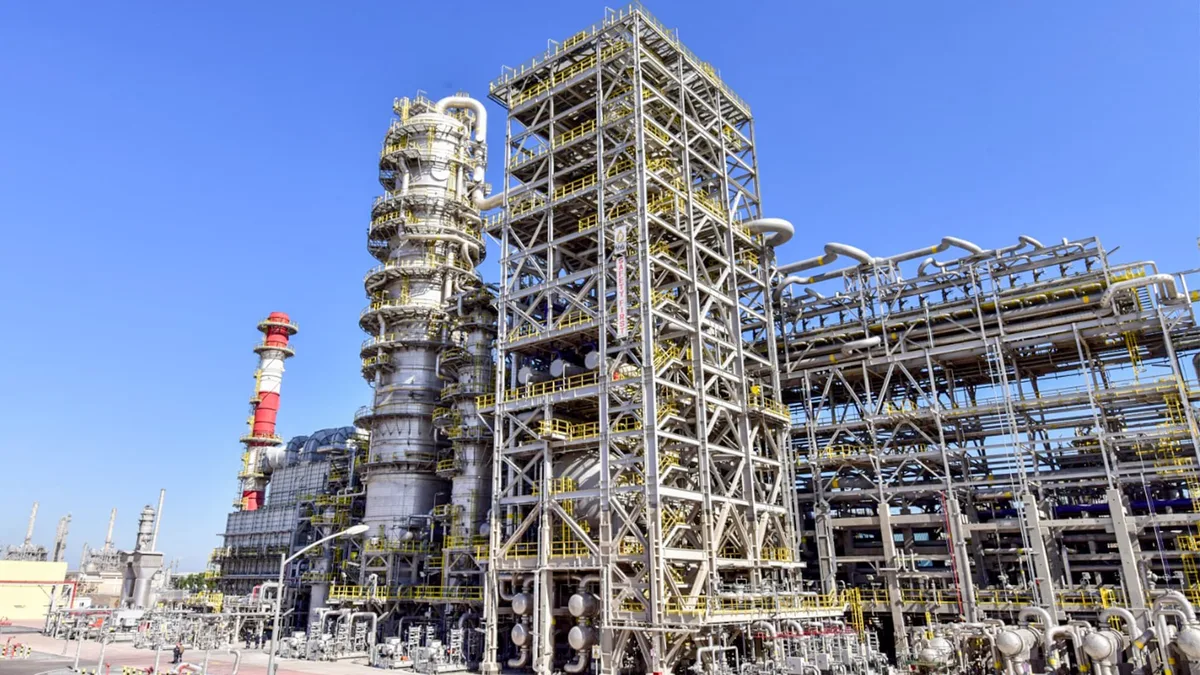 "La crise la plus grave depuis l'invasion du pays par l'Irak en 1990": le blocage du détroit d'Ormuz paralyse le Koweït dont le pétrole fournit plus de 90% des recettes publiques