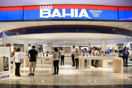 Casas Bahia fecha quase 300 lojas no Brasil e decreta demissão em massa