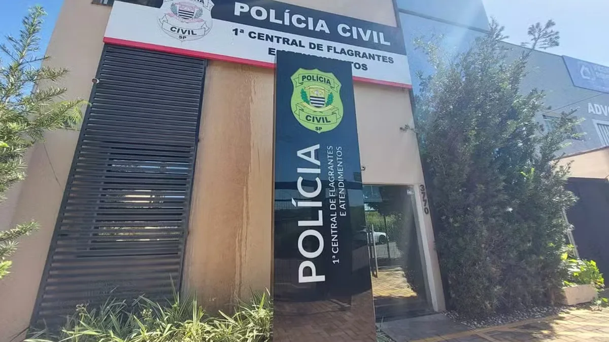 Pai denuncia técnico de futebol ao suspeitar de maus-tratos contra filho de 10 anos