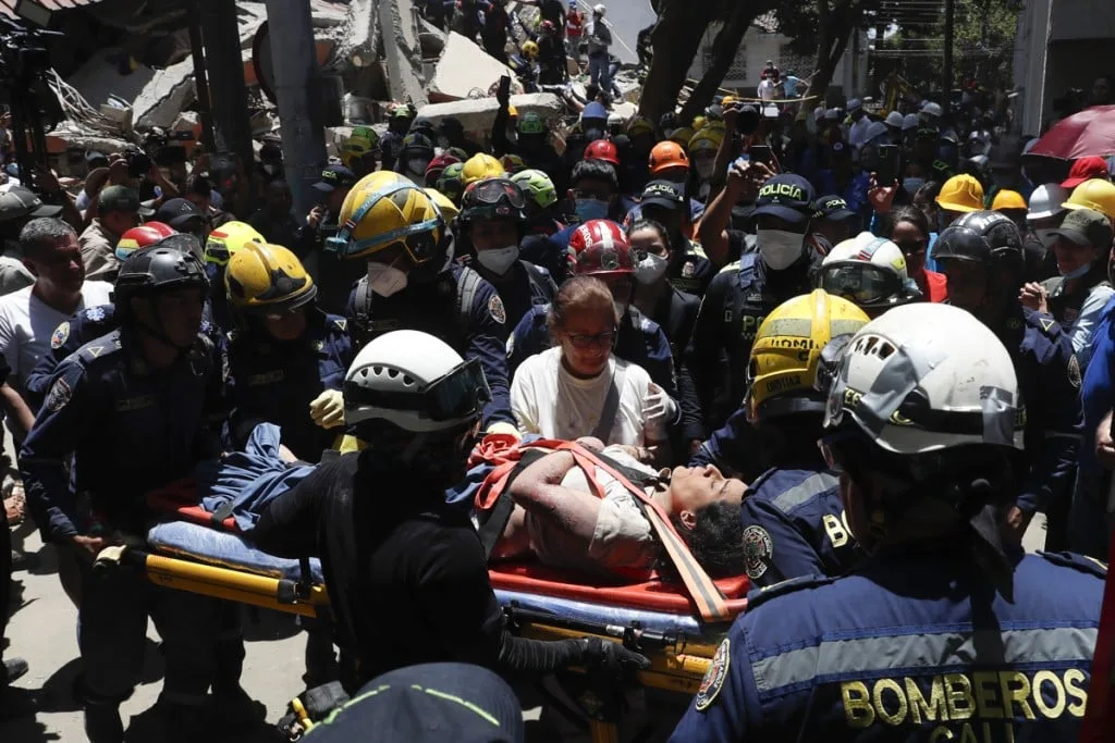 EEUU envía rescatistas para apoyar a regiones de Colombia golpeadas por el sismo