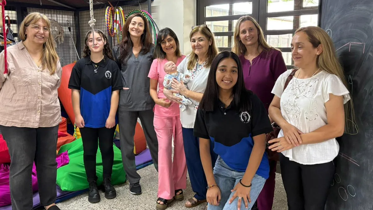 Estudiantes de una secundaria de Santa Fe crearon el prototipo de tráquea pediátrica para facilitar el entrenamiento del personal de la salud