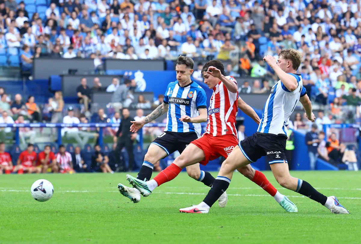 La chance que falló Julián Álvarez sobre el final y la alarmante estadística con Atlético Madrid: lleva 5 meses sin anotar goles