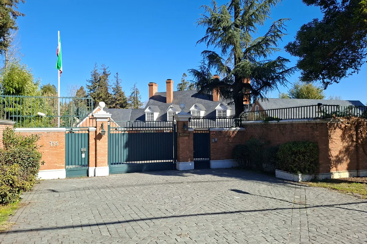 Chile cerró su embajada en Irán sin cesar relaciones diplomáticas
