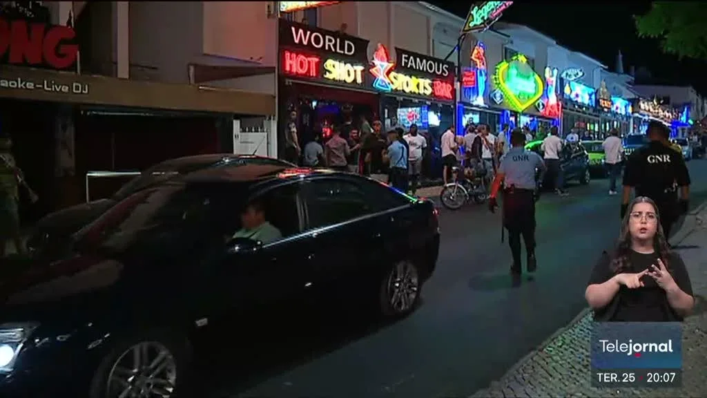 Câmara de Albufeira admite rever as medidas de segurança na Rua da Oura