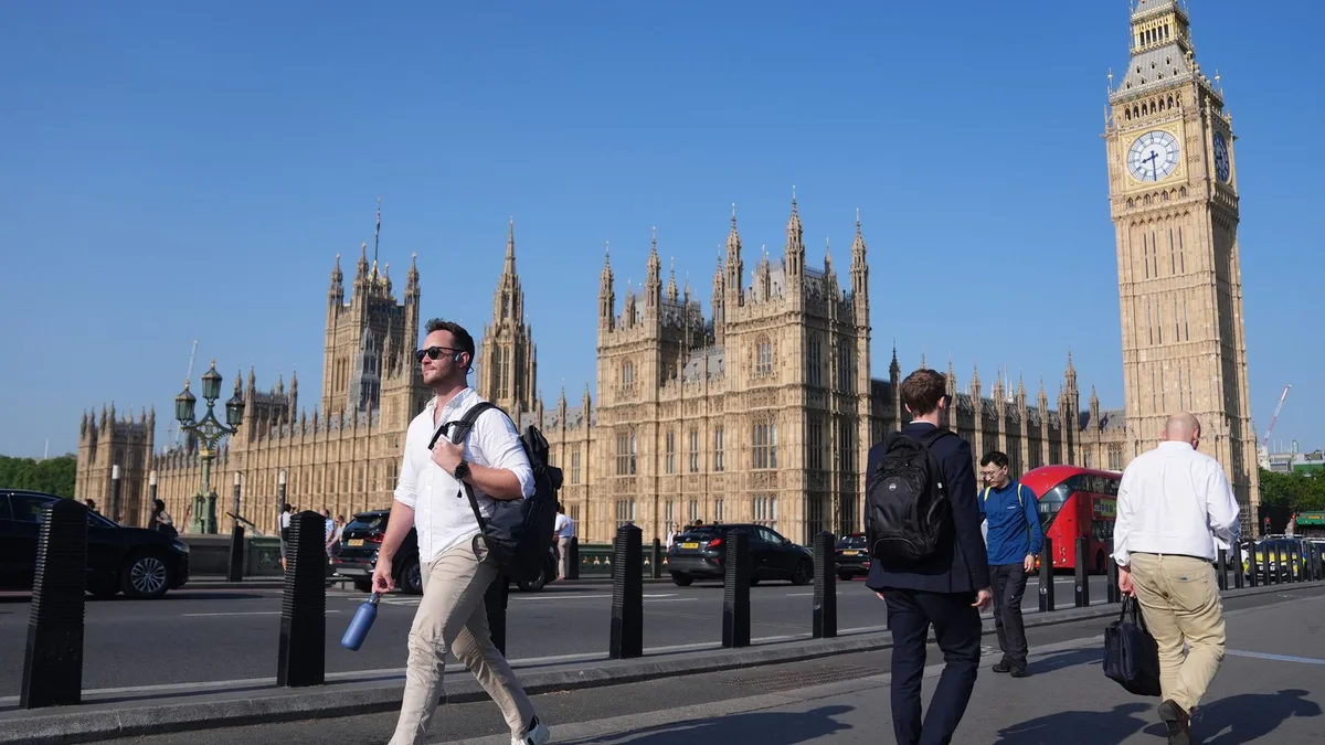 Job vacancies hit lowest level in five years
