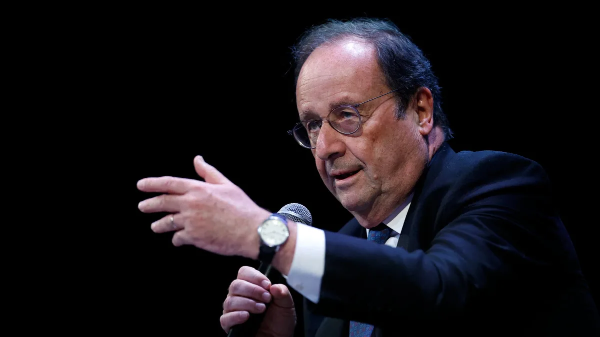 Présidentielle 2027: François Hollande n'écarte pas une candidature "si la situation l'exige"