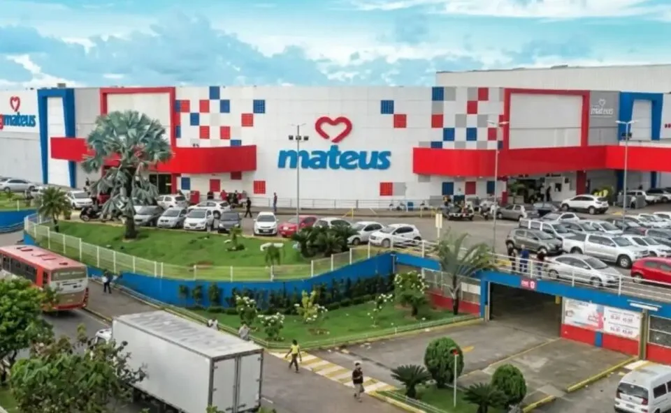 Gigante rede de supermercados atinge faturamento de R$ 31 bilhões e inaugura loja