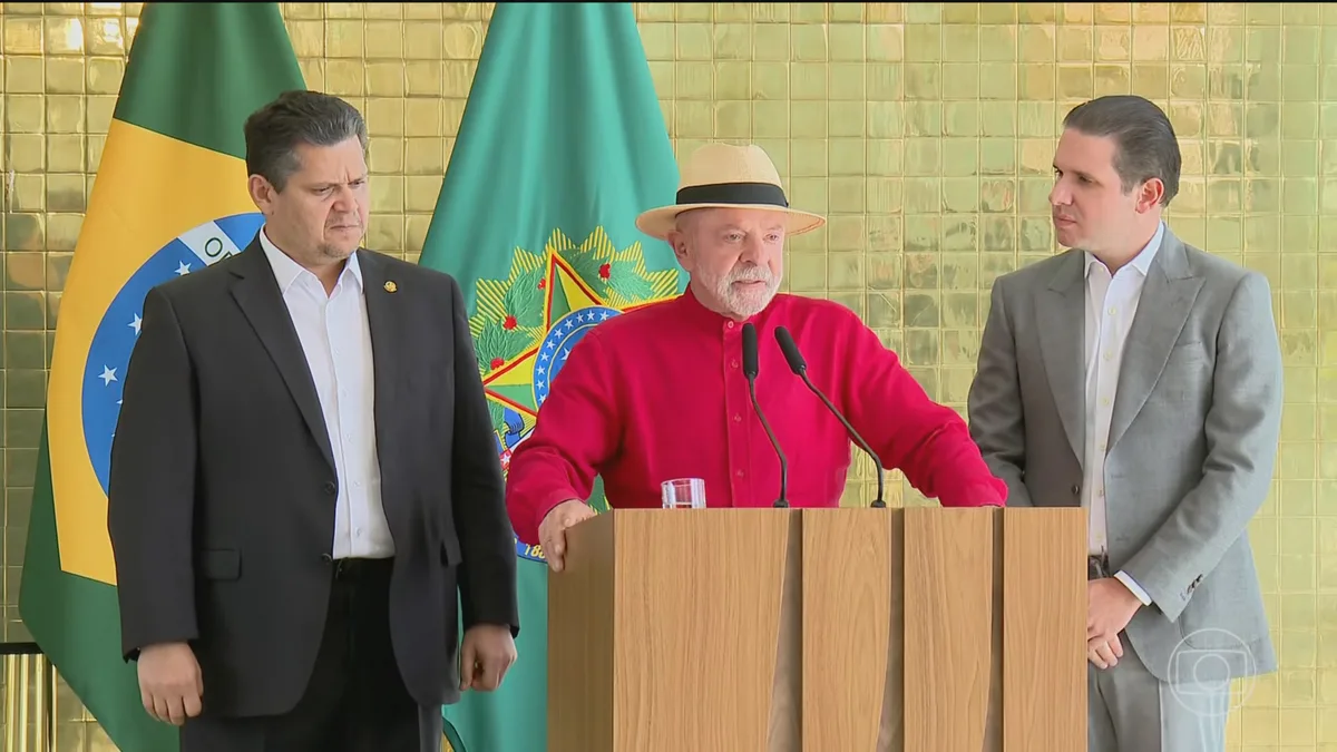 Presidente Lula, candidato à reeleição pelo PT, almoça com os presidentes da Câmara e do Senado