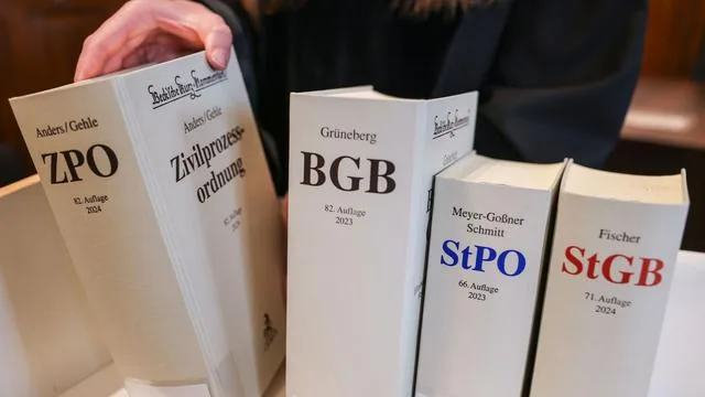 Künstliche Intelligenz: CSU-Juristen fordern umfassende Justizreform wegen KI