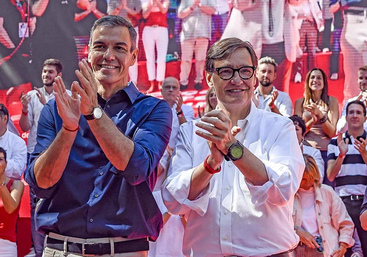 Sánchez necesita que Cataluña vote en clave española para contener el desgaste del PSC