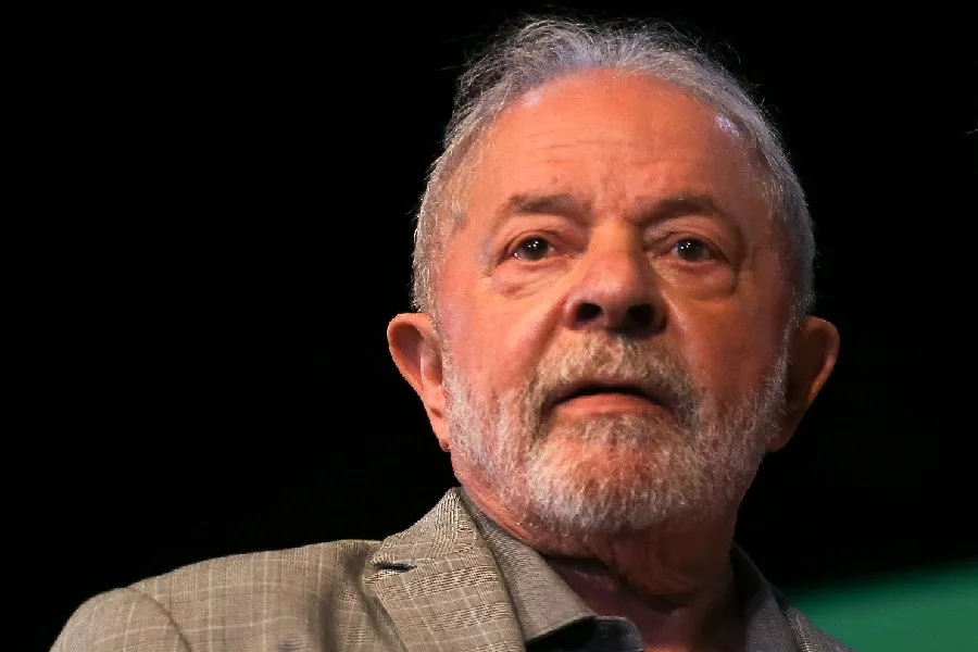 Lula improvisa no Bolsa Família em aposta duvidosa no eleitor mais pobre