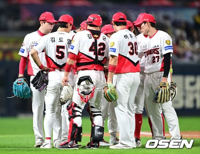 ‘엘롯기 2팀이 만났다’ KIA vs LG, 10년 만에 성사된 역대급 PS 매치…정규시즌은 KIA 7연승, 가을야구는 어떨까