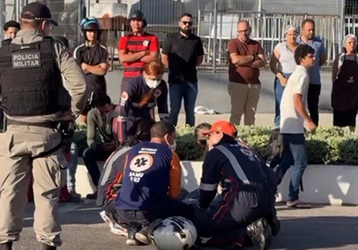 Jovem morre após cair de moto por aplicativo e ser atropelada em Maceió