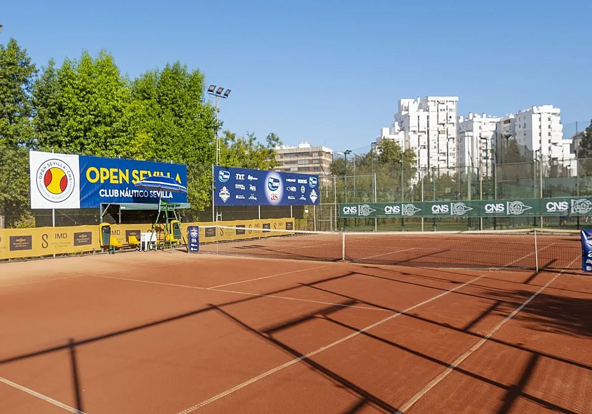 Los octavos de final abren el Open Sevilla de tenis en las pistas del Club Náutico
