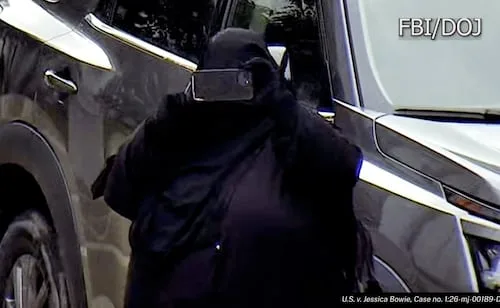 FBI arresta a mujer por planear ataque de bomba en Capitolio de Nueva York; la ligan con el Estado Islámico