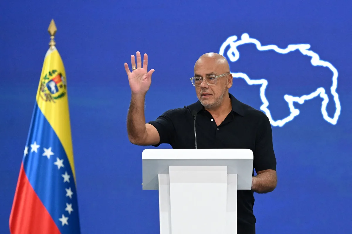 Venezuela investiga a un diputado opositor por proponer la dolarización del país