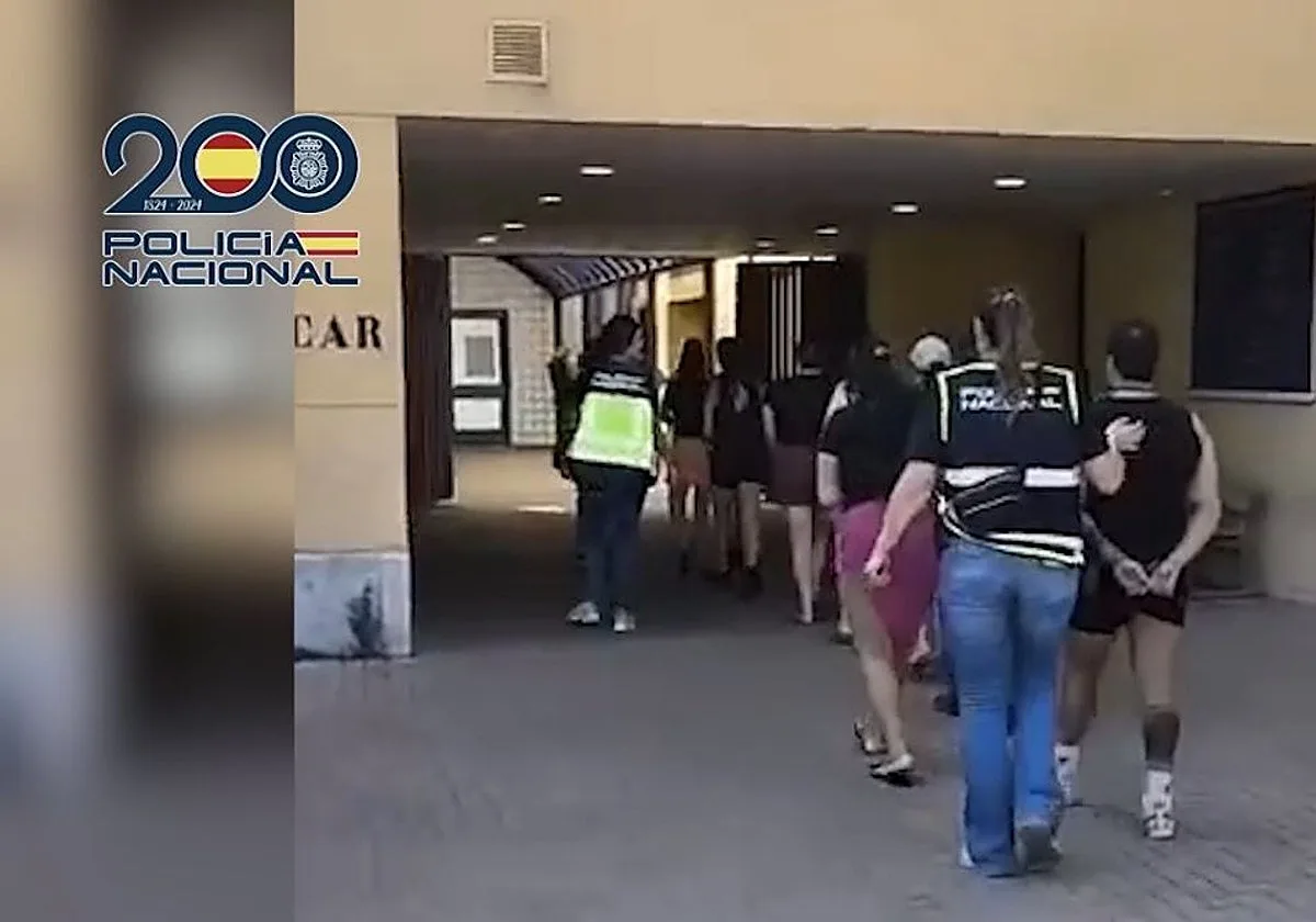 Cae una red que explotaba en un chalé-prostíbulo de Móstoles a una veintena de mujeres