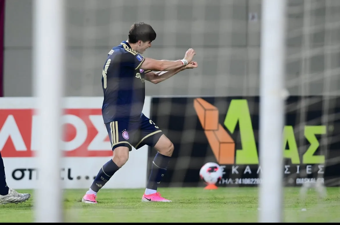Hormiga González se estrena como goleador en Europa: Olympiacos suma sus primeros puntos en la Copa de Grecia tras golear al AEL FC por 4-0