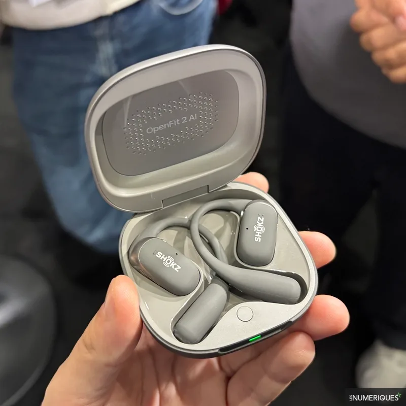 Actualité : On a vu les Shokz OpenFit 2 AI : ces écouteurs veulent devenir votre traducteur et prendre vos notes