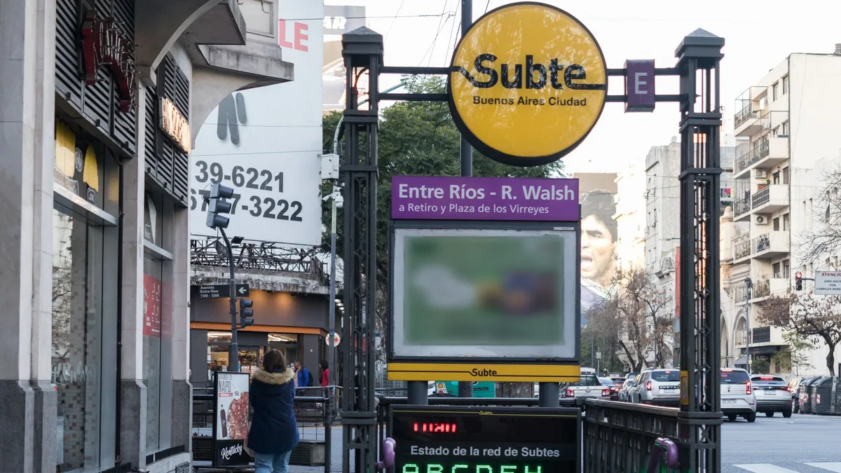 Este jueves cerrará una estación de la línea E del Subte por obras: cuándo reabrirá sus puertas