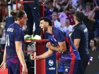 Volley. « Il est hyper dur avec nous, et c’est ce qu’il nous faut » : les jeunes Bleus découvrent la patte Andrea Giani