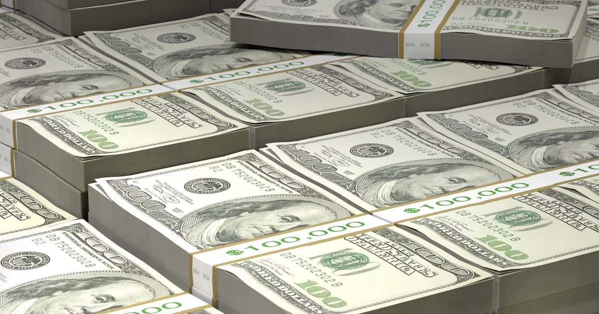 Qué significa el proverbio: "El dinero no puede hablar, pero sí puede hacer que las mentiras parezcan verdades"