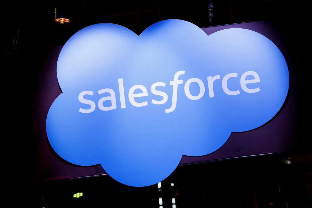 Salesforce eleva un 87% el beneficio en el segundo trimestre y mejora previsiones
