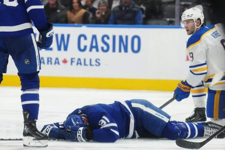 Maple Leafs centre John Tavares out week-to-week
