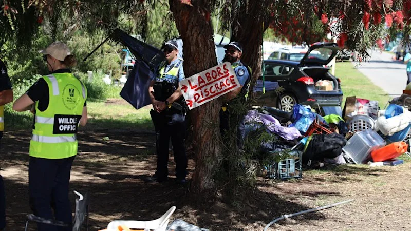 Police operation moves on last Memorial Drive rough sleepers
