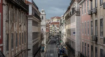 Avaliação bancária da habitação bate recorde de 2.254 euros por metro quadrado em agosto