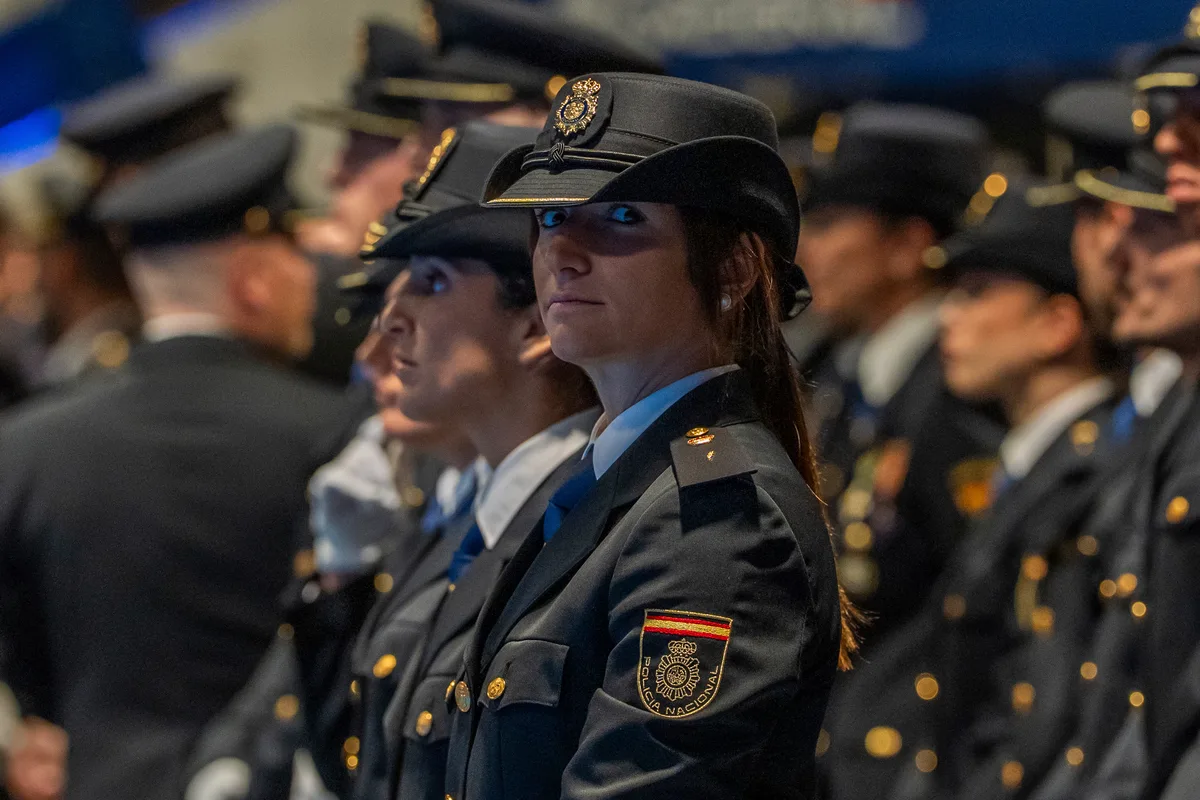 Los héroes anónimos de la Policía Nacional: de la comida de agentes que acabó con detenciones a la patrullera que recibió un disparo en un narcolocal