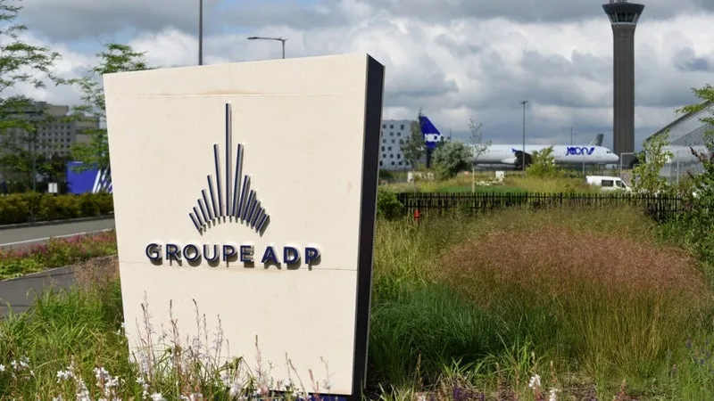 Une première depuis la pandémie de Covid: plombé par le prix du kérosène, le trafic des aéroports parisiens va baisser en 2026