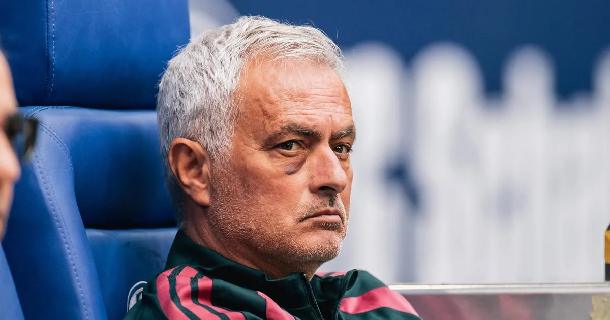 Mourinho apareceu com olho negro no jogo do Real Madrid: a explicação