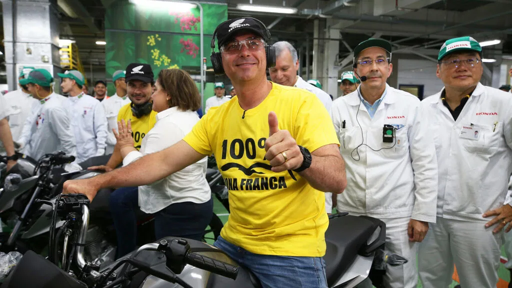 Présidentielle au Brésil: Flavio Bolsonaro visé par une enquête pour corruption et blanchiment