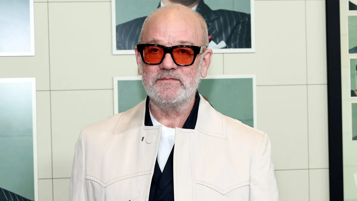 Primeiro álbum solo de Michael Stipe, ex-R.E.M., deve finalmente ver a luz do dia