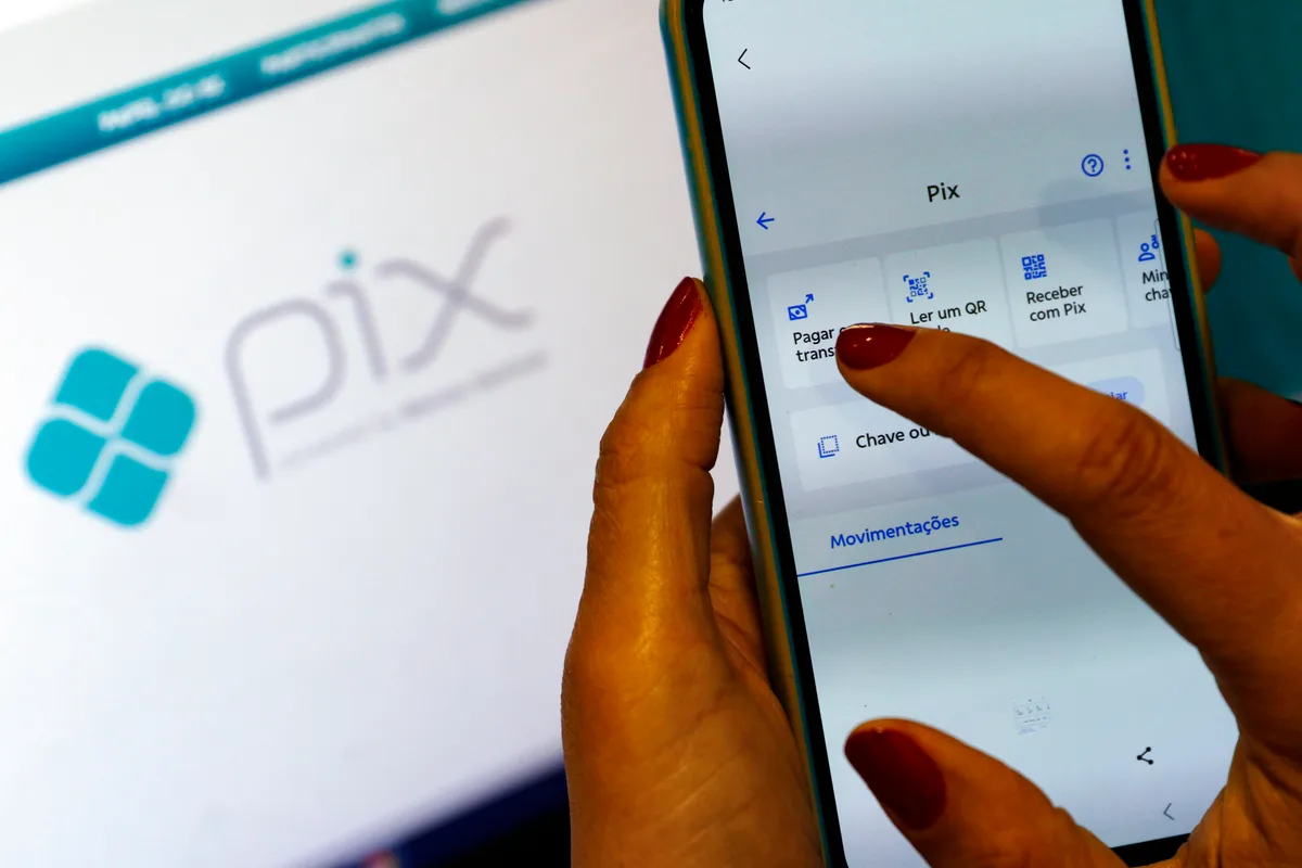 Pix caiu? Ferramenta apresentou falhas neste domingo, 23