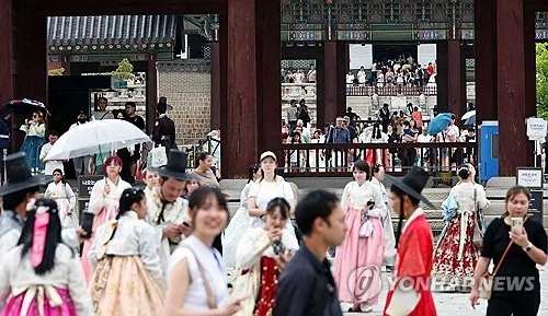 "7월 서울 관광객 161만 역대 최다"…4개월 연속 1조원대 소비