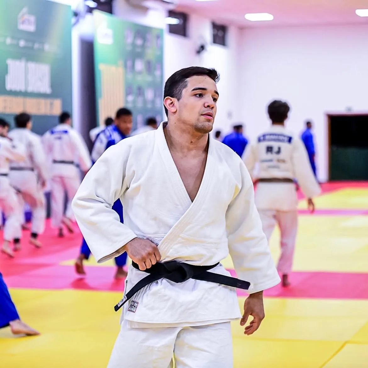 Guilherme de Oliveira conquista bronze no Grand Prix de Lima na categoria até 73kg